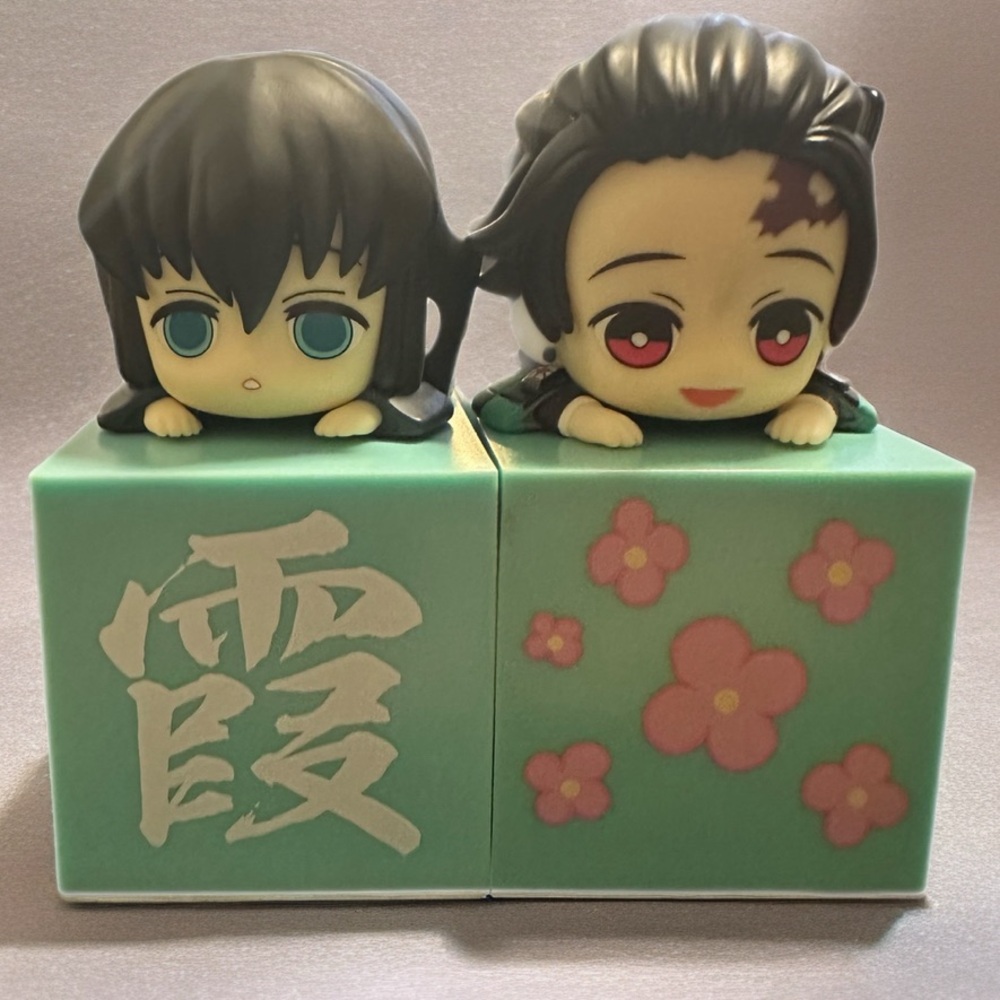 Demon Slayer Kimetsu no yaiba figure